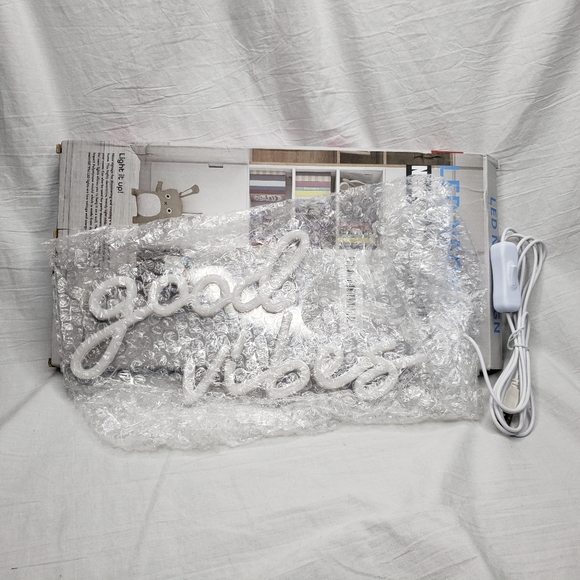 Pink Neon Good Vibes Wall Light 6 x 12 Inches USB Plug - Picture 3 of 5